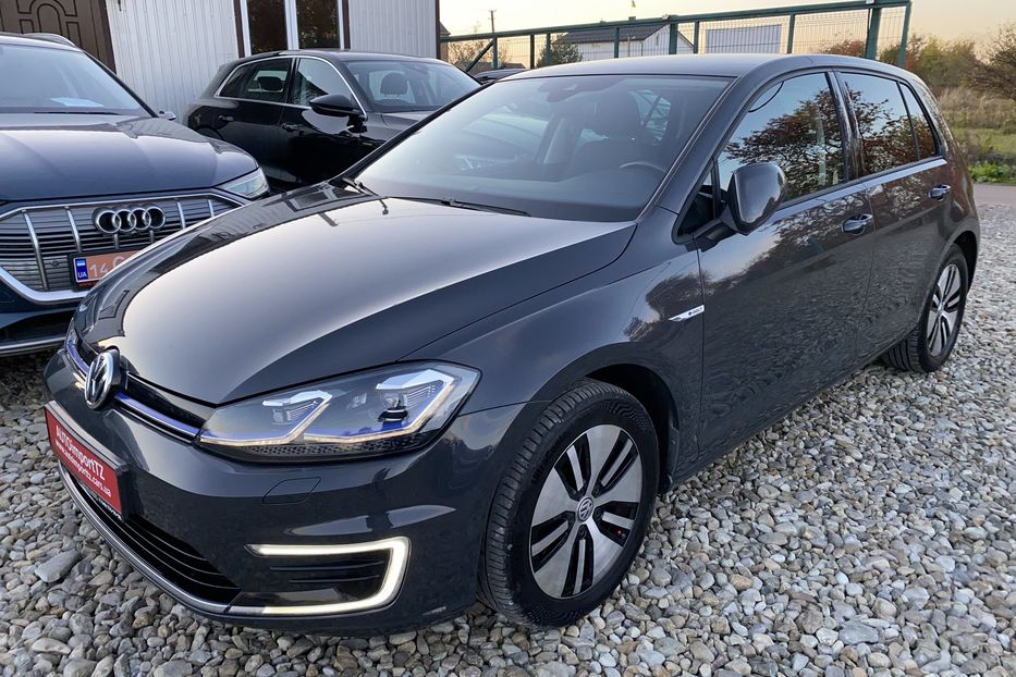 Продам Volkswagen e-Golf FullLED Dynaudio Безключовий 2019 года в Львове