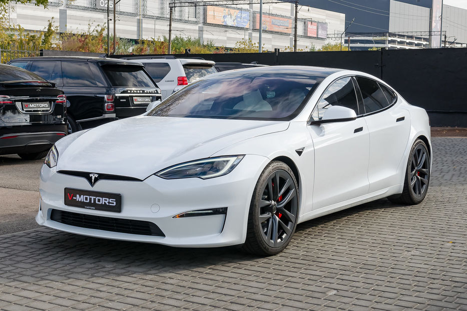 Продам Tesla Model S Plaid 2023 года в Киеве