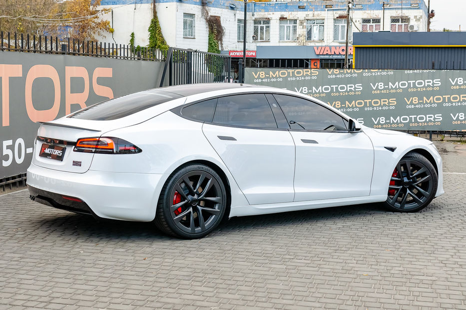 Продам Tesla Model S Plaid 2023 года в Киеве