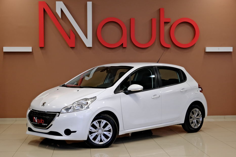 Продам Peugeot 208 2015 года в Одессе