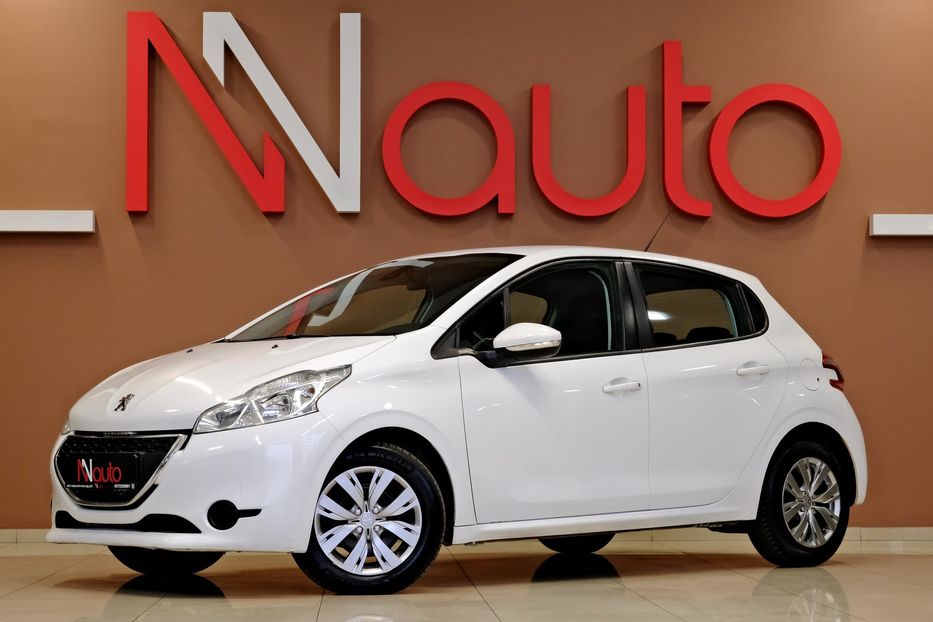 Продам Peugeot 208 2015 года в Одессе