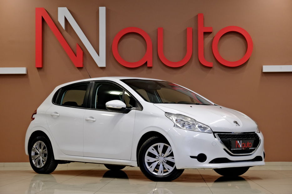 Продам Peugeot 208 2015 года в Одессе