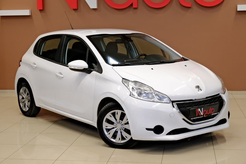 Продам Peugeot 208 2015 года в Одессе