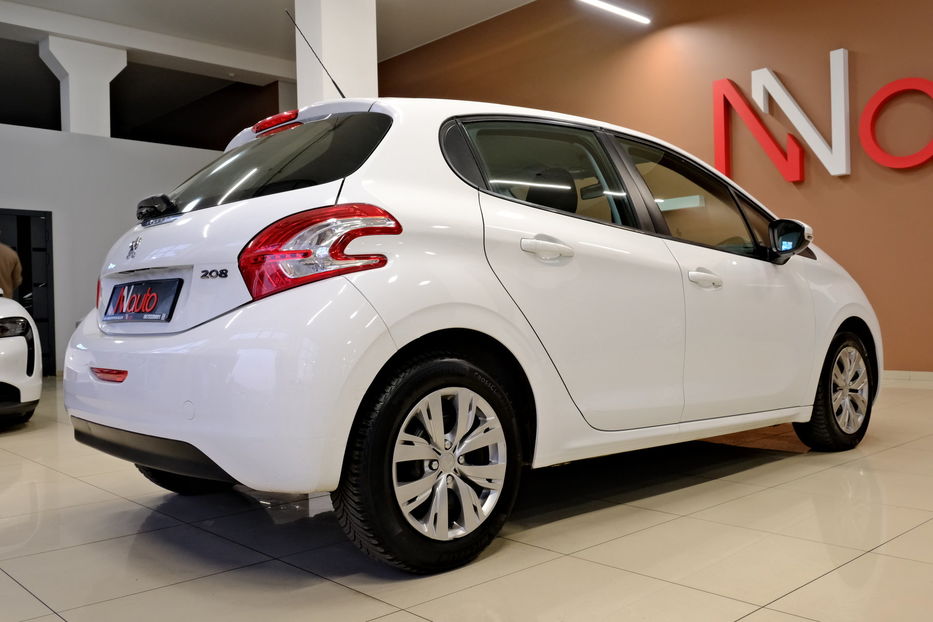 Продам Peugeot 208 2015 года в Одессе