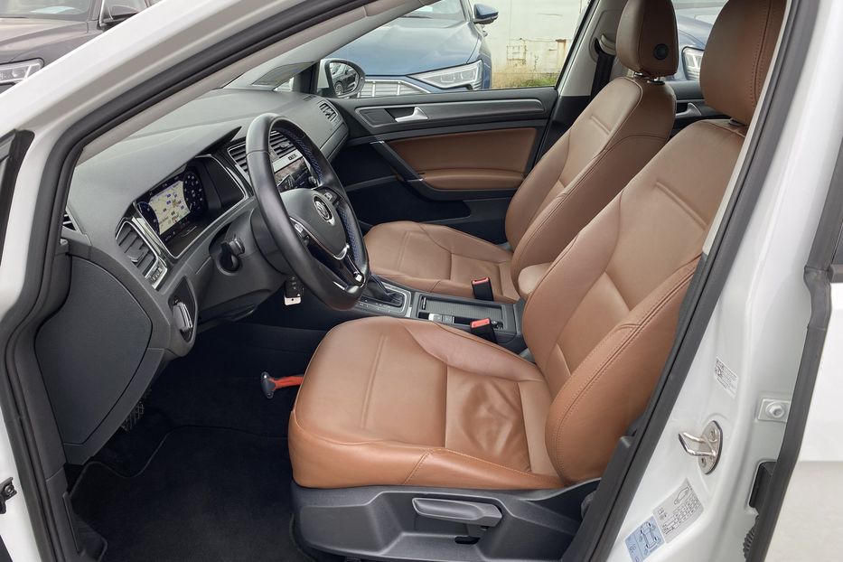 Продам Volkswagen e-Golf КамераСліпізониКруїзDynaudio 2019 года в Львове