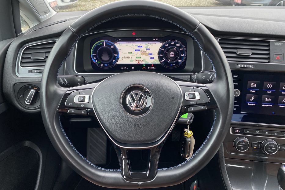 Продам Volkswagen e-Golf КамераСліпізониКруїзDynaudio 2019 года в Львове