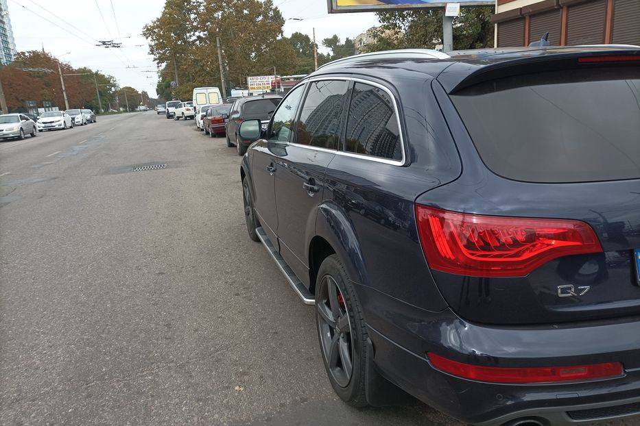 Продам Audi Q7 максимал 2012 года в Одессе