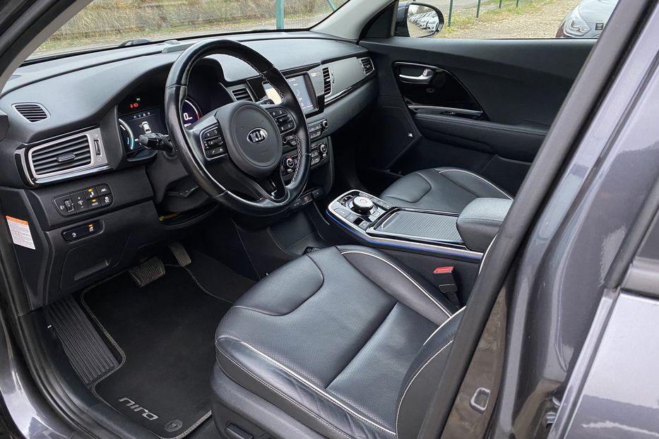 Продам Kia Niro Макс. комплектація Prestige 2019 года в Львове