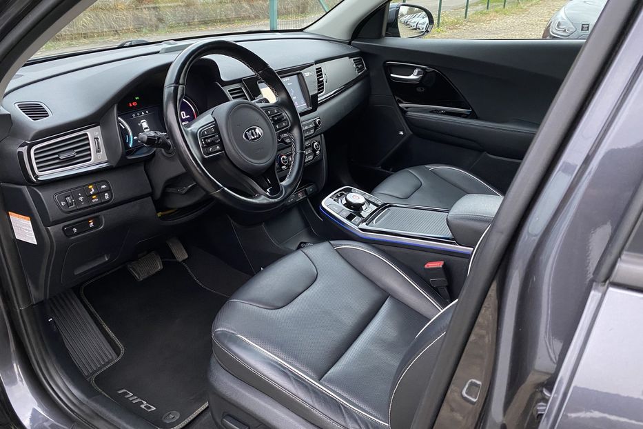 Продам Kia Niro Макс. комплектація Prestige 2019 года в Львове