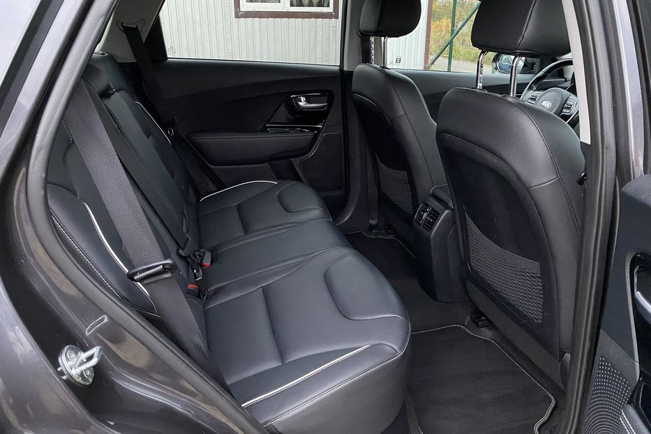 Продам Kia Niro Макс. комплектація Prestige 2019 года в Львове