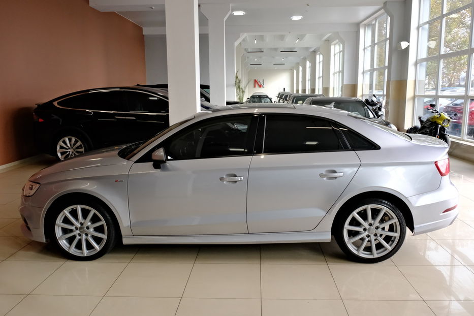 Продам Audi A3 2017 года в Одессе