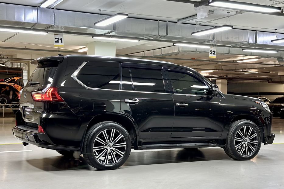 Продам Lexus LX 570 F-Sport 2018 года в Киеве