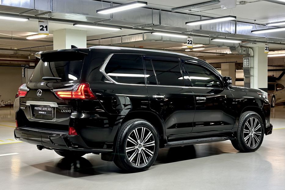 Продам Lexus LX 570 F-Sport 2018 года в Киеве