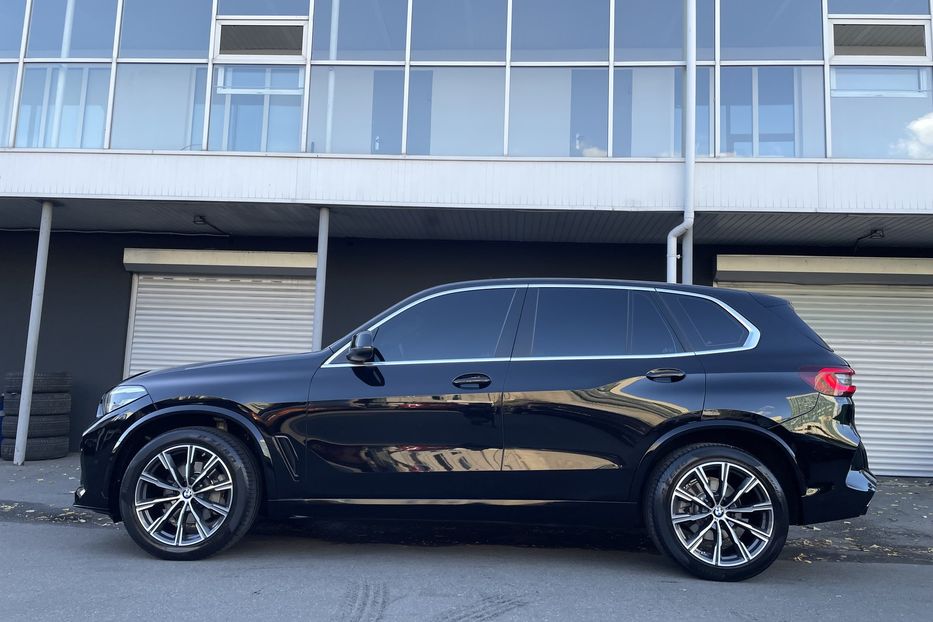 Продам BMW X5 25d M-package  2021 года в Киеве