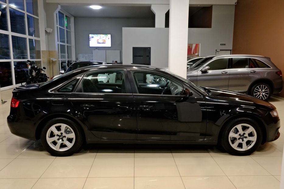 Продам Audi A4 2011 года в Одессе