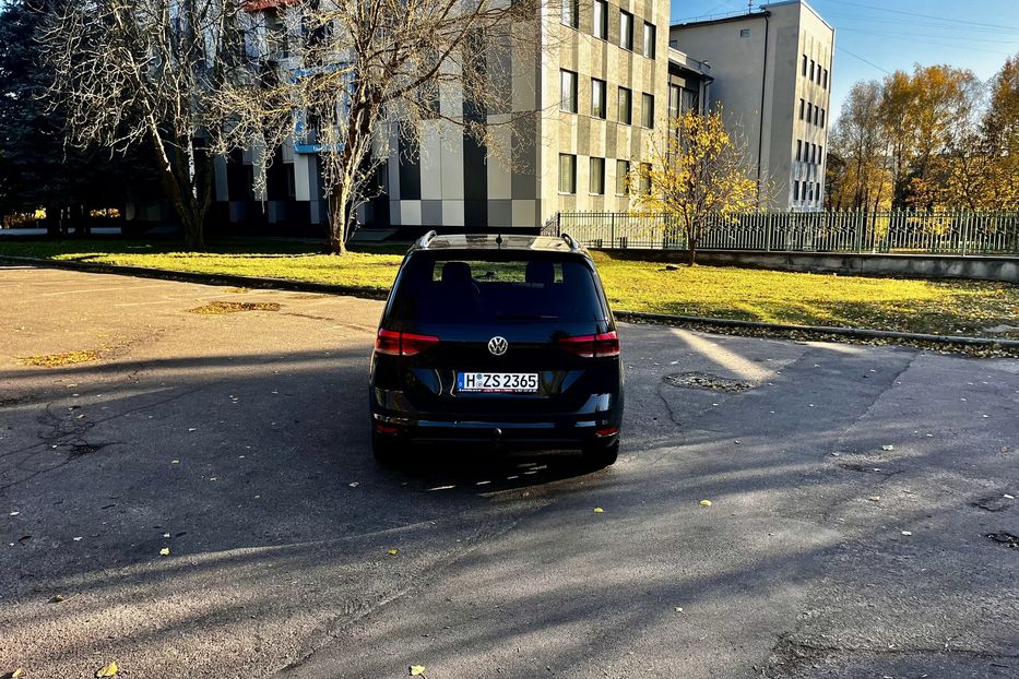 Продам Volkswagen Touran Comfortline 110кв/150к.с. 2019 года в Житомире