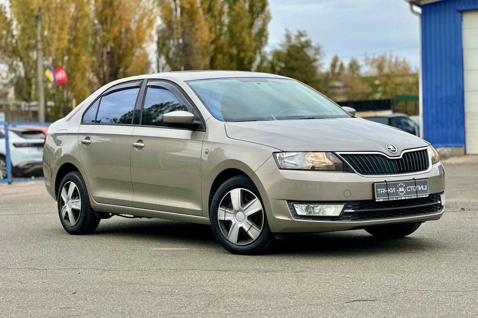 Продам Skoda Rapid 2013 года в Киеве