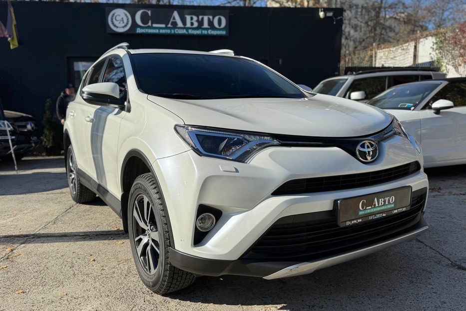 Продам Toyota Rav 4 2017 года в Черновцах