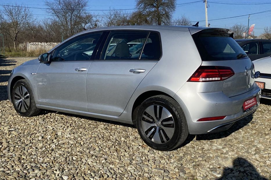 Продам Volkswagen e-Golf 35.8kWh 100кВт/136к.с ТЕПЛОВИЙ 2020 года в Львове