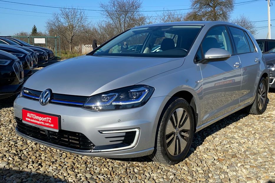 Продам Volkswagen e-Golf 35.8kWh 100кВт/136к.с ТЕПЛОВИЙ 2020 года в Львове