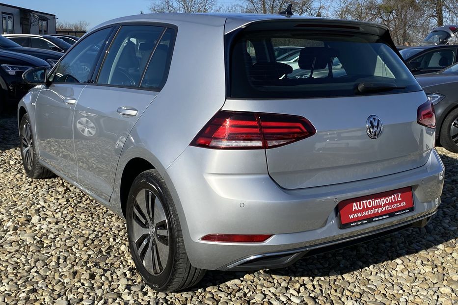 Продам Volkswagen e-Golf 35.8kWh 100кВт/136к.с ТЕПЛОВИЙ 2020 года в Львове