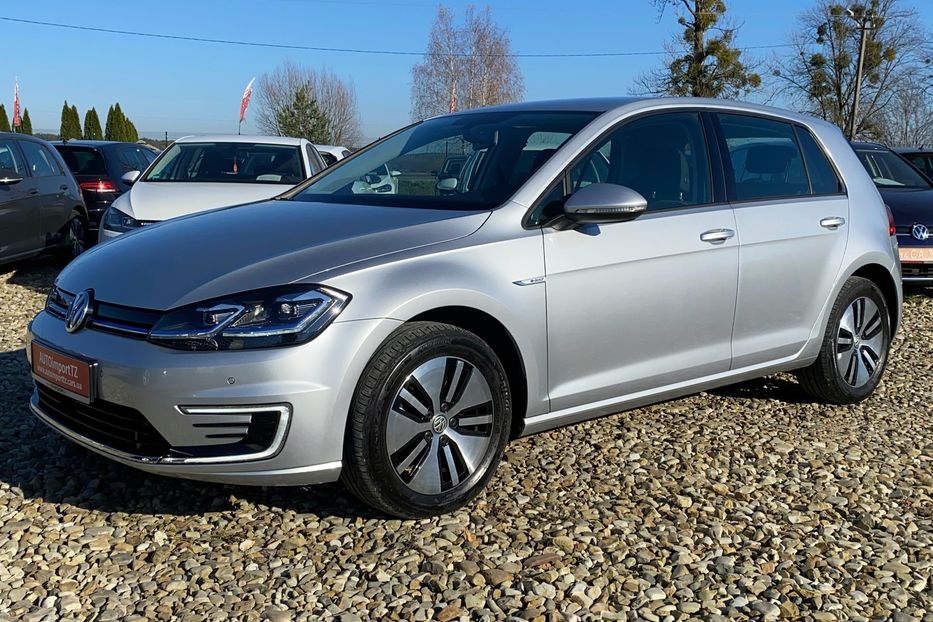 Продам Volkswagen e-Golf 35.8kWh 100кВт/136к.с ТЕПЛОВИЙ 2020 года в Львове