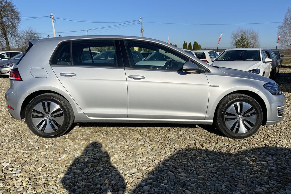 Продам Volkswagen e-Golf 35.8kWh 100кВт/136к.с ТЕПЛОВИЙ 2020 года в Львове