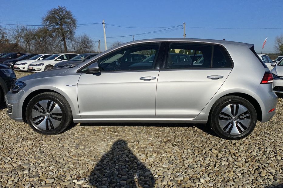 Продам Volkswagen e-Golf 35.8kWh 100кВт/136к.с ТЕПЛОВИЙ 2020 года в Львове