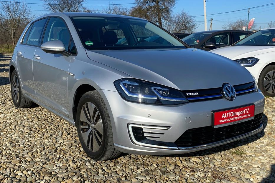 Продам Volkswagen e-Golf 35.8kWh 100кВт/136к.с ТЕПЛОВИЙ 2020 года в Львове