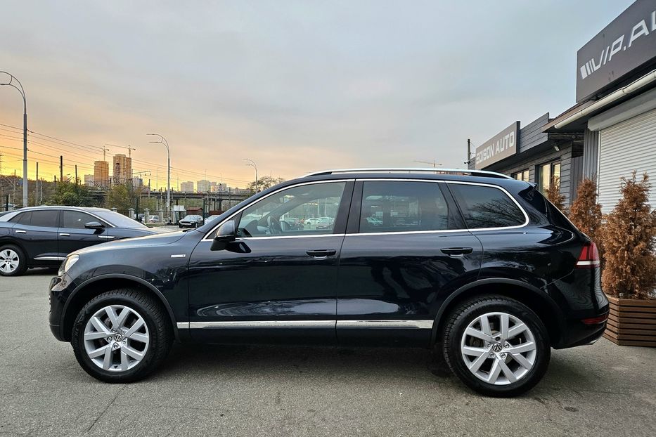 Продам Volkswagen Touareg X-Edition 2013 года в Киеве