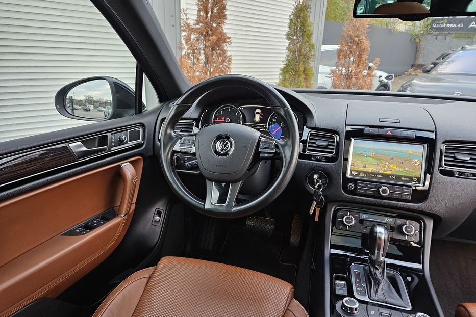 Продам Volkswagen Touareg X-Edition 2013 года в Киеве