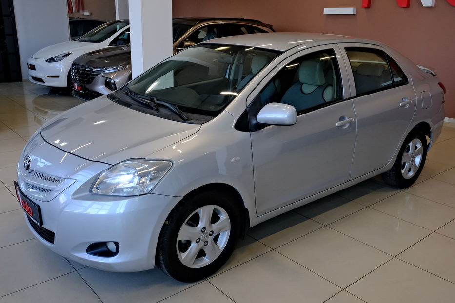 Продам Toyota Yaris 2008 года в Одессе