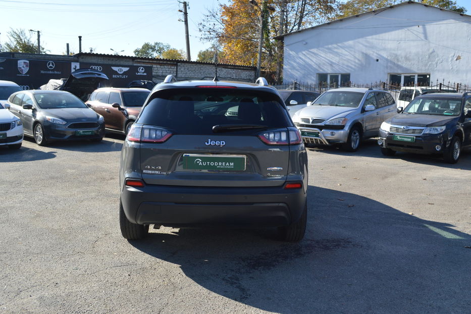 Продам Jeep Cherokee Latitude Plus 2019 года в Одессе