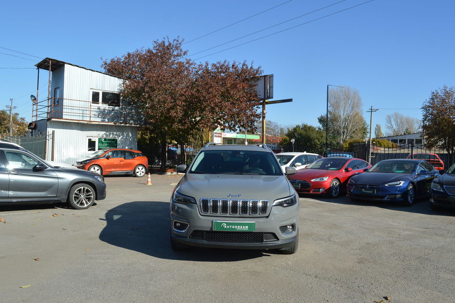 Продам Jeep Cherokee Latitude Plus 2019 года в Одессе