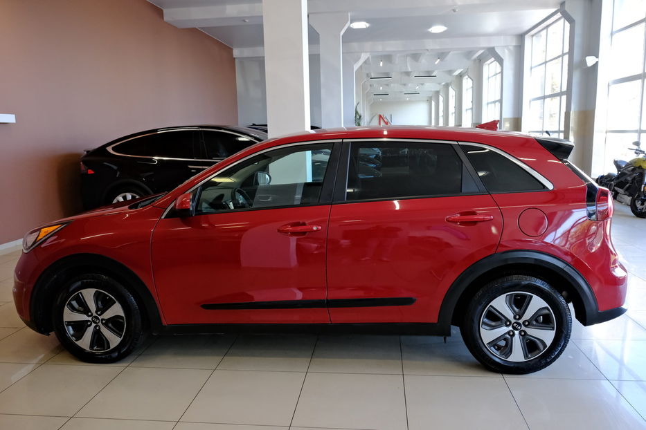 Продам Kia Niro 2018 года в Одессе