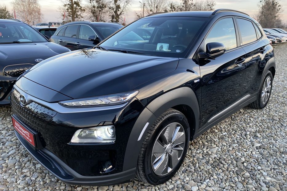 Продам Hyundai Kona 64kWhМакс.комплектація PREMIUM 2020 года в Львове