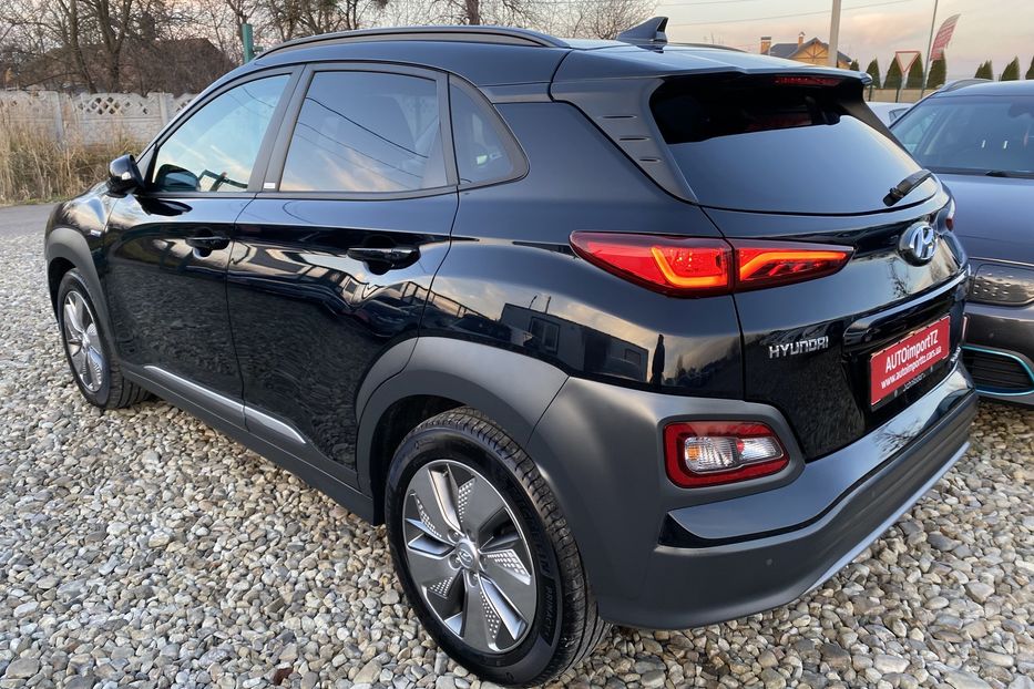 Продам Hyundai Kona 64kWhМакс.комплектація PREMIUM 2020 года в Львове