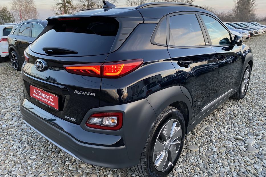 Продам Hyundai Kona 64kWhМакс.комплектація PREMIUM 2020 года в Львове