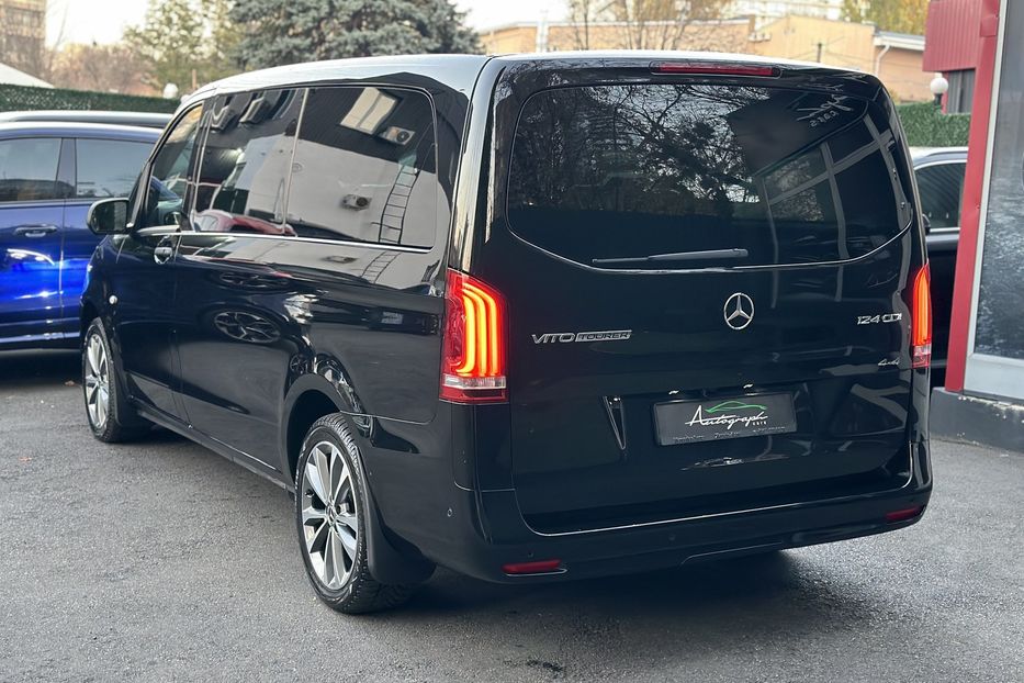 Продам Mercedes-Benz Vito пасс. Tourer 124 4 matic 2023 года в Киеве