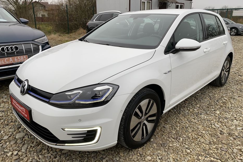 Продам Volkswagen e-Golf БезключовийКруїзАвтопаркування 2019 года в Львове