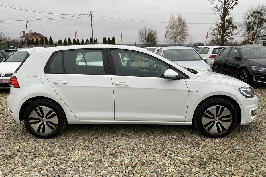 Продам Volkswagen e-Golf БезключовийКруїзАвтопаркування 2019 года в Львове