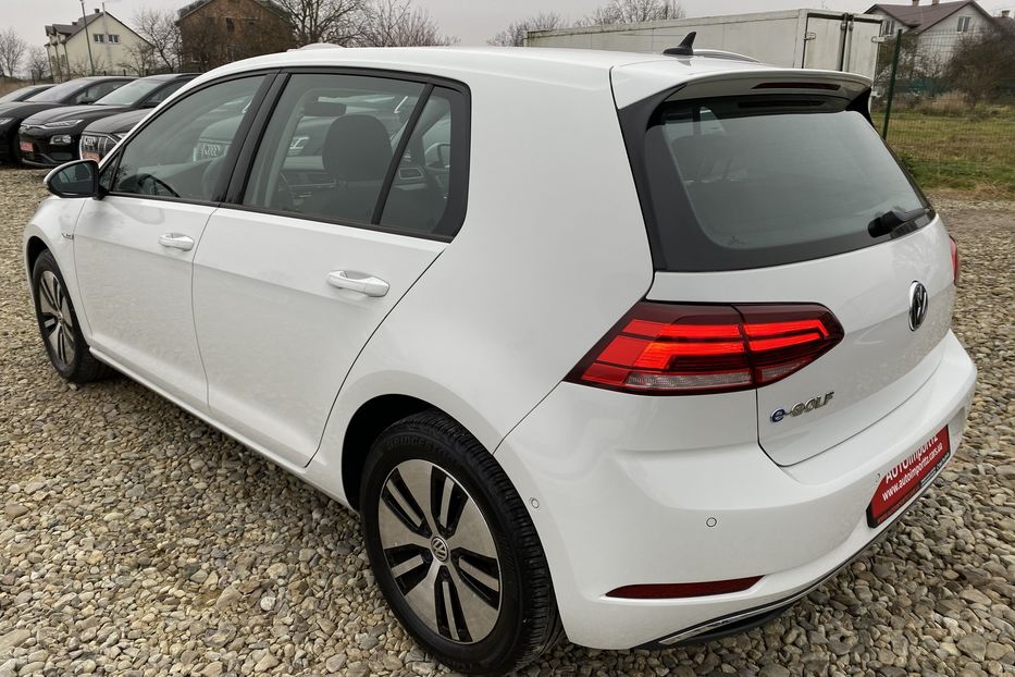 Продам Volkswagen e-Golf БезключовийКруїзАвтопаркування 2019 года в Львове