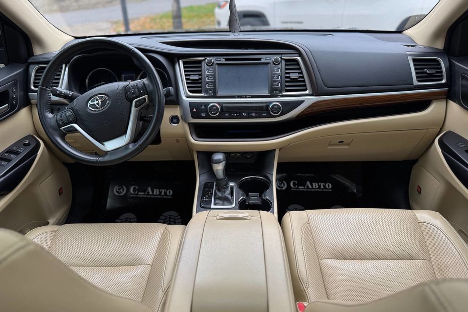 Продам Toyota Highlander 2019 года в Черновцах