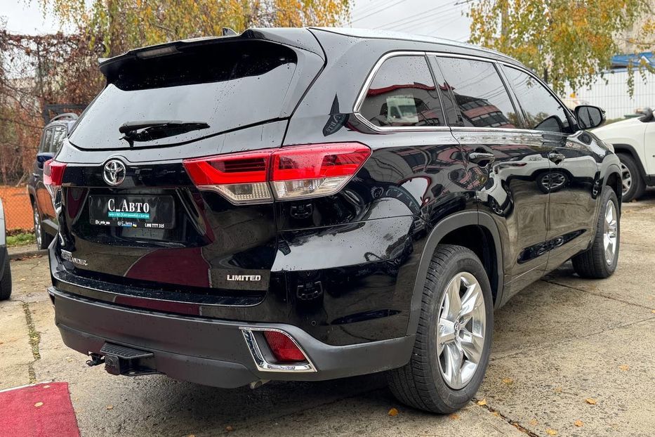 Продам Toyota Highlander 2019 года в Черновцах