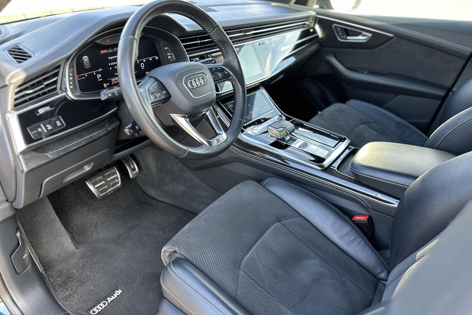 Продам Audi Q8 S- line 2019 года в Ровно