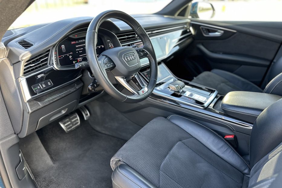 Продам Audi Q8 S- line 2019 года в Ровно