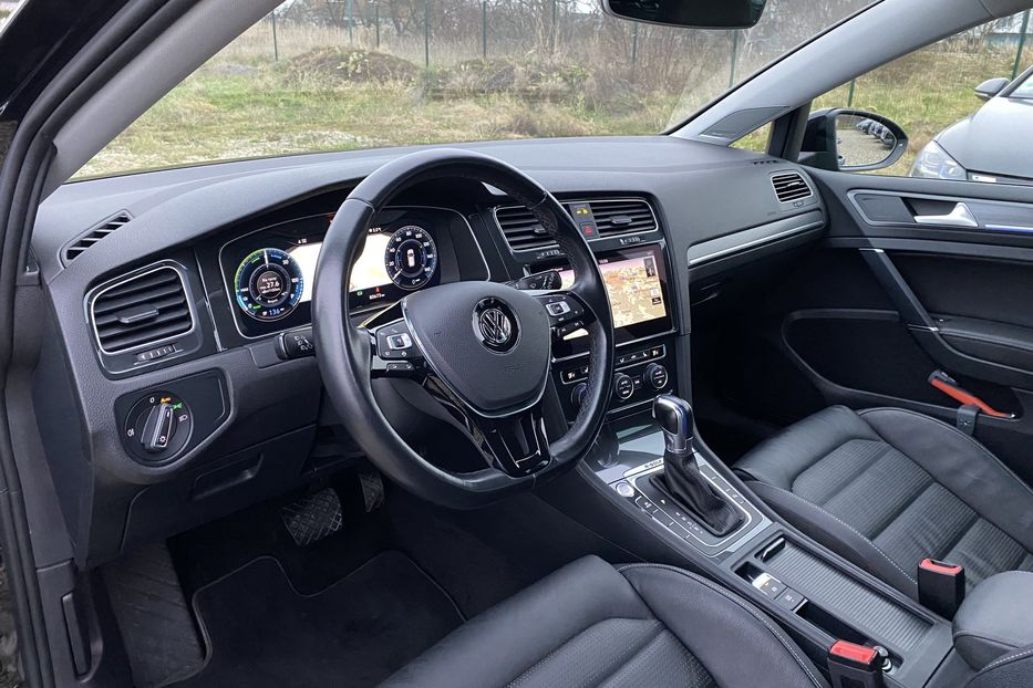 Продам Volkswagen e-Golf FULL LED, Всі асистенти, Шкіра 2019 года в Львове