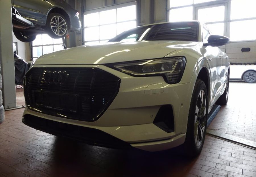 Продам Audi E-Tron 55 quattro 2019 года в Львове