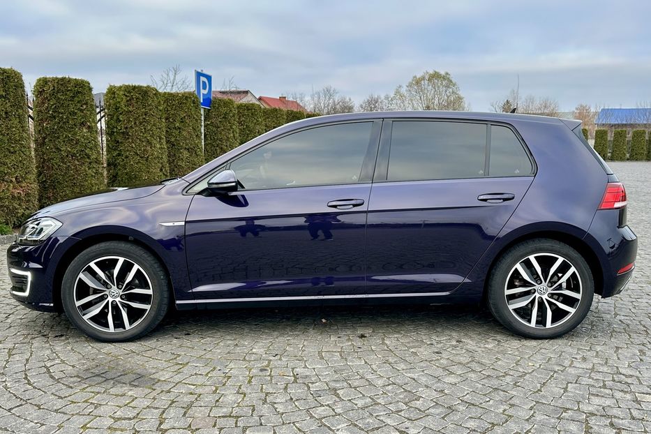 Продам Volkswagen e-Golf FULL LED,Шкіра,Дюнаудіо,Круїз 2019 года в Львове