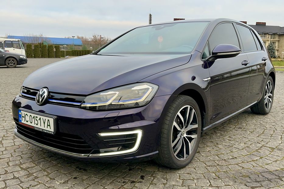 Продам Volkswagen e-Golf FULL LED,Шкіра,Дюнаудіо,Круїз 2019 года в Львове